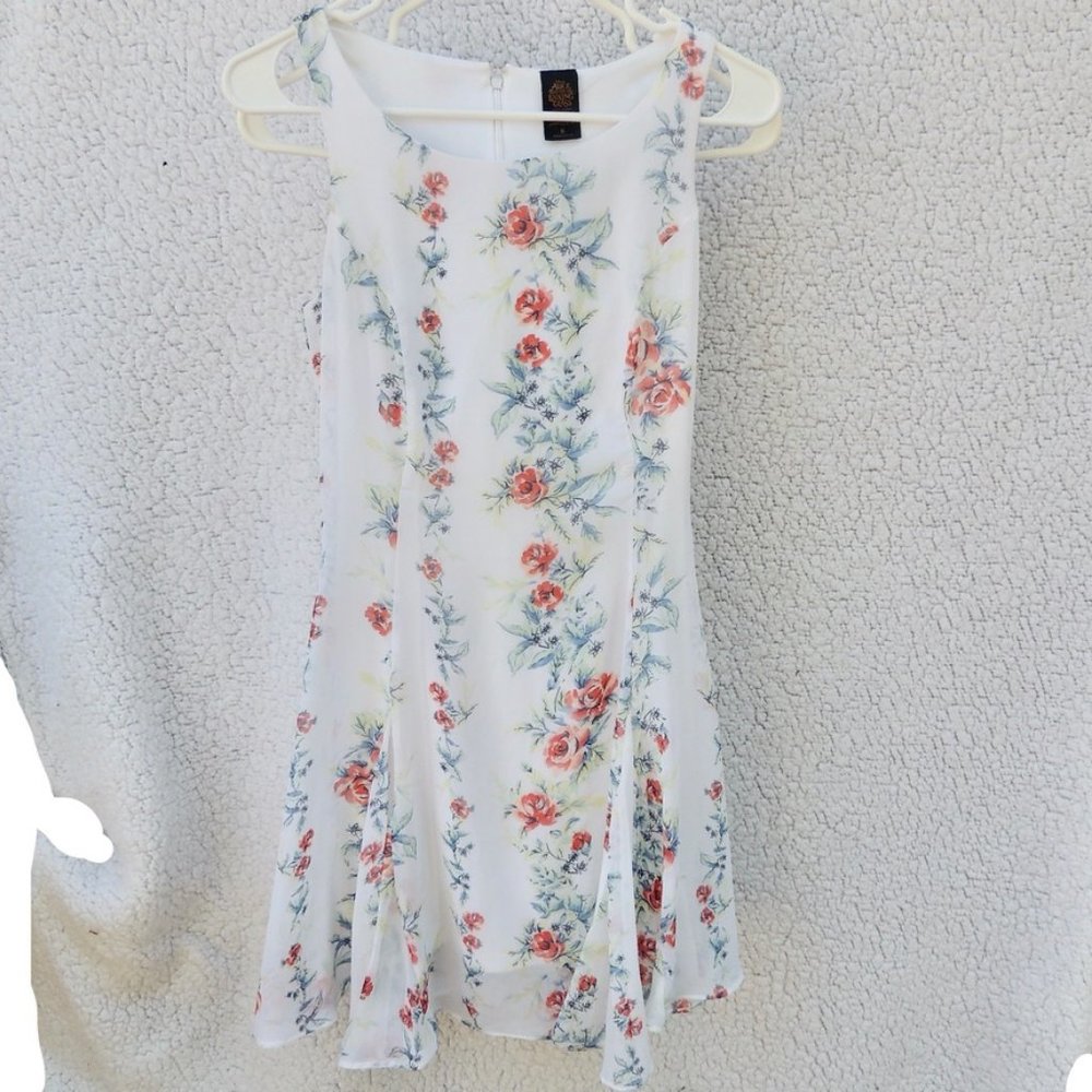 COPY - Alice Through the Looking Glass White Dress & Flowers